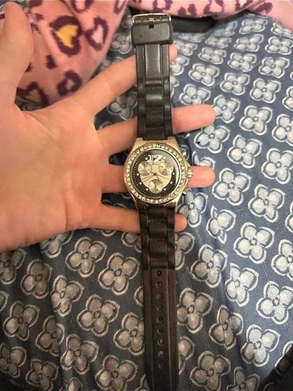 Geneva Analog Watch in Black & Gold
